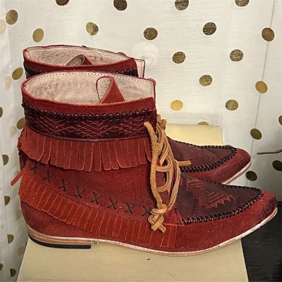 Freebird Tribe - Picture 2 of 6